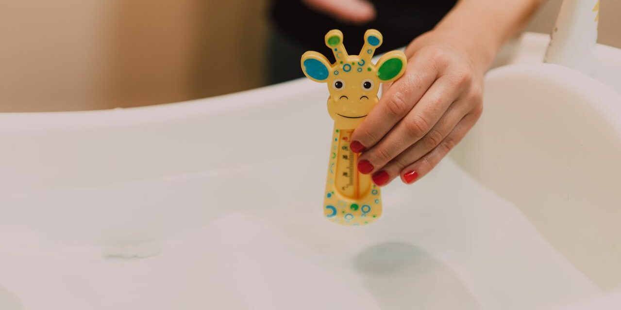 Thermomètre de Bain pour Bébé : Lequel Choisir et Quelle Température Idéale