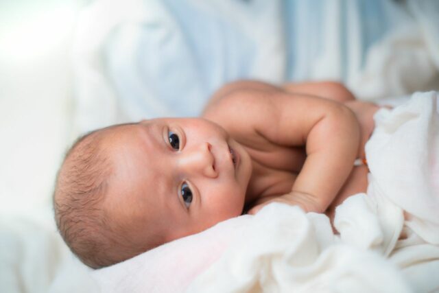 torticolis bébé traitement-Baby journal