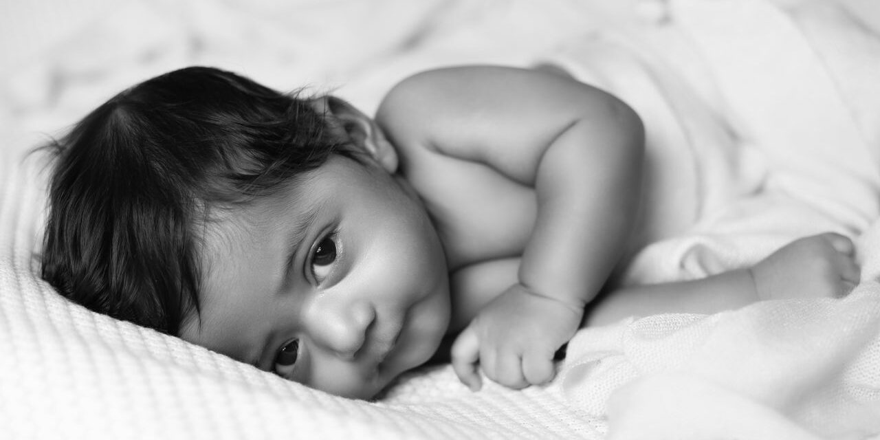 Torticolis Congénital chez Bébé : Détection Précoce et Traitement Kinésithérapeutique