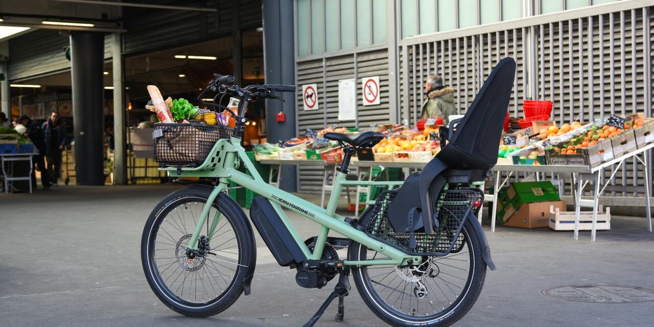 Vélo Cargo avec Bébé : Sécurité, Équipement et Premières Sorties